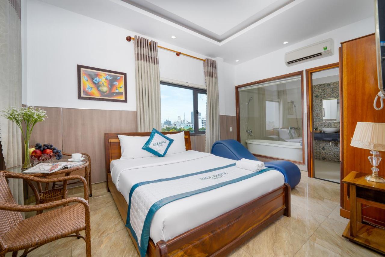 Nice House Hotel - Near My Khe Beach Da Nang Bagian luar foto