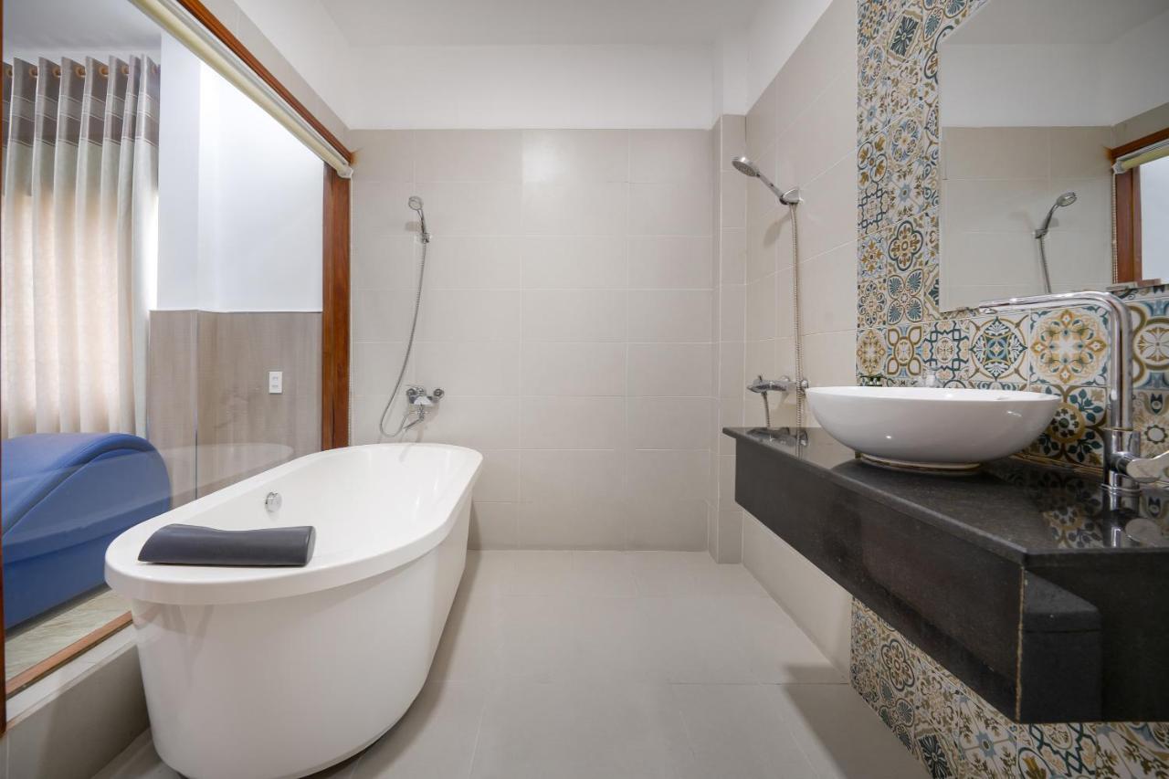 Nice House Hotel - Near My Khe Beach Da Nang Bagian luar foto
